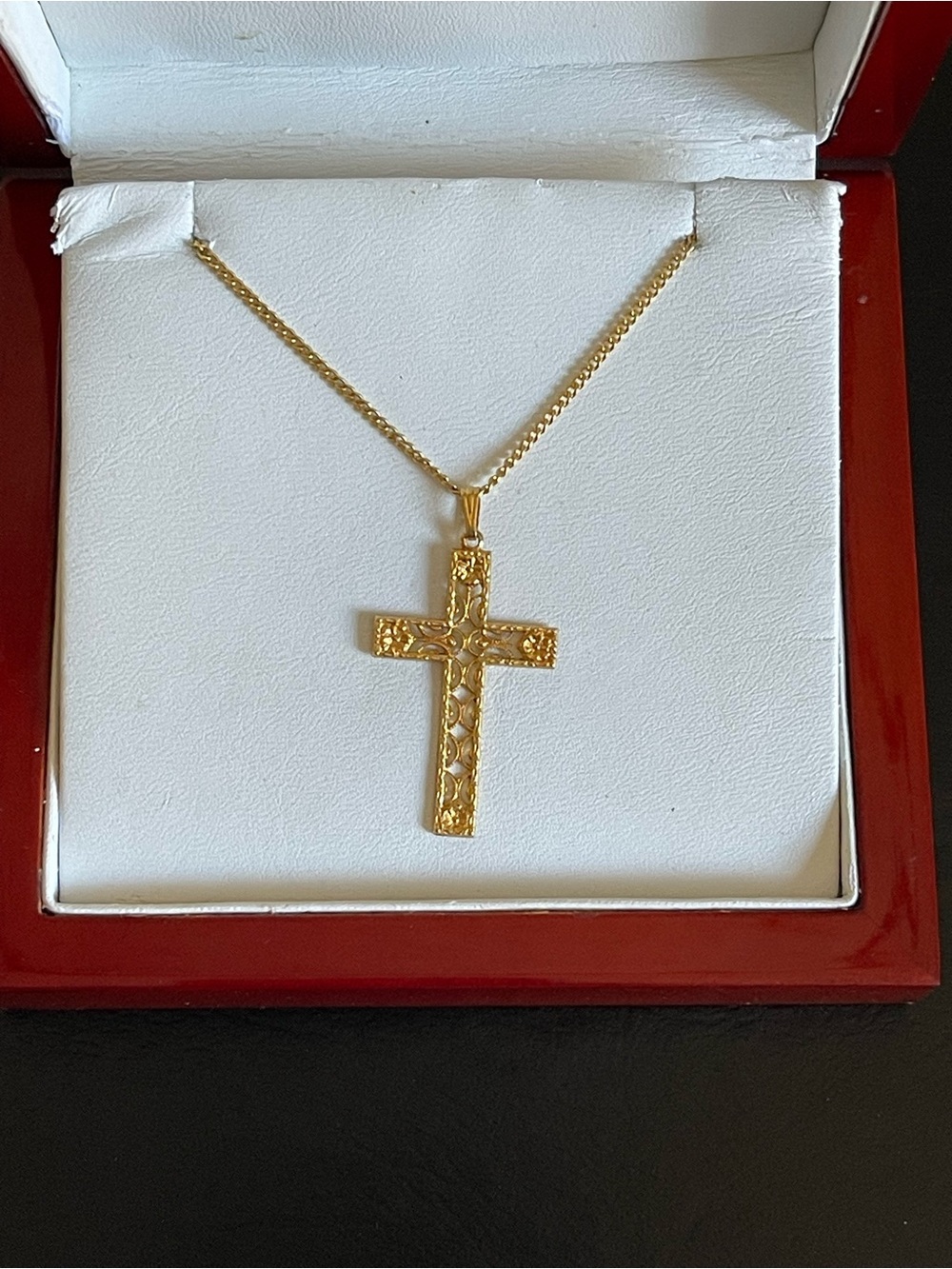 12KT gold filled Gold Cross Pendant Necklace - Elegant Floral Design